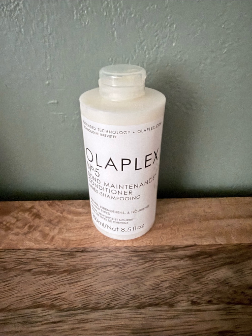 OLAPLEX No.5 Bond Maintenance Conditioner - White